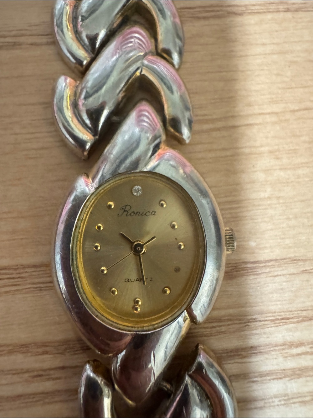 Vintage women's Ronica Quartz watch